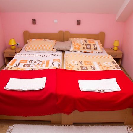 פטוי Guest House Pri Treh Lipah מראה חיצוני תמונה