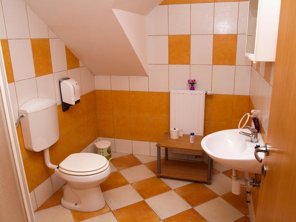 פטוי Guest House Pri Treh Lipah מראה חיצוני תמונה