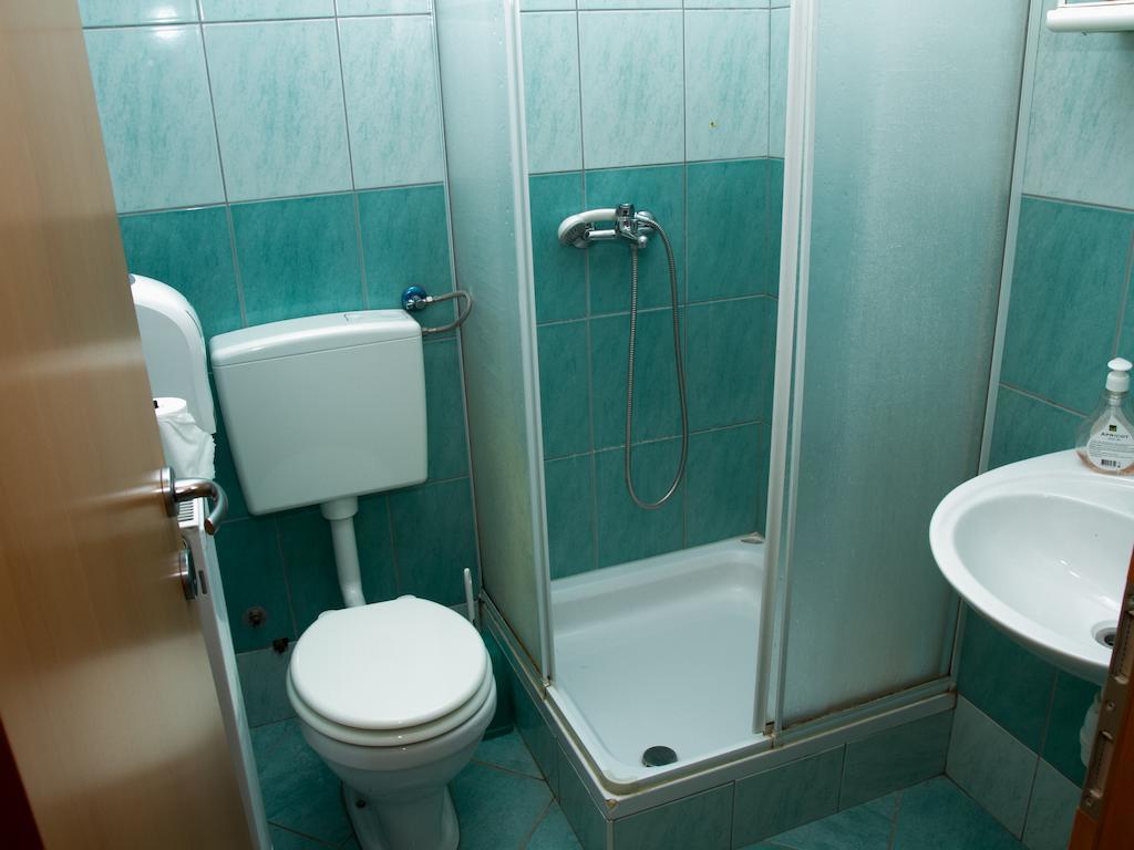 פטוי Guest House Pri Treh Lipah מראה חיצוני תמונה