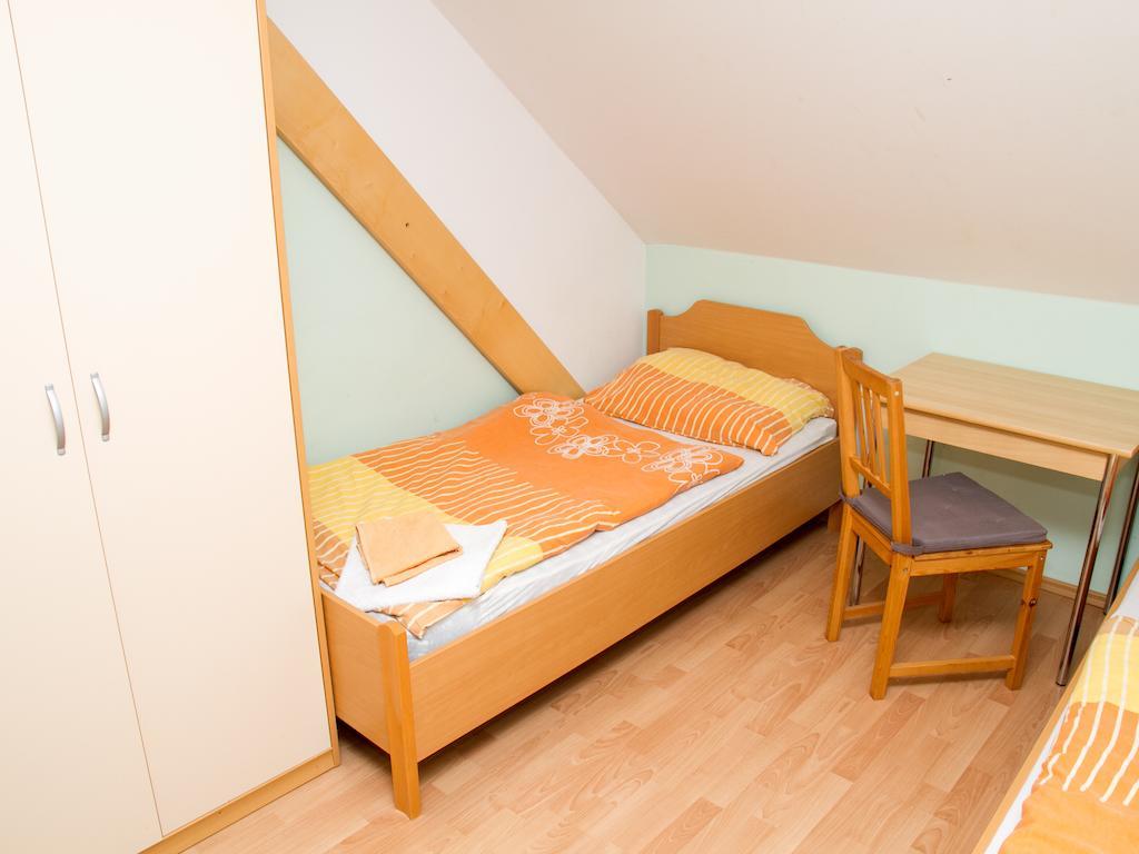 פטוי Guest House Pri Treh Lipah מראה חיצוני תמונה