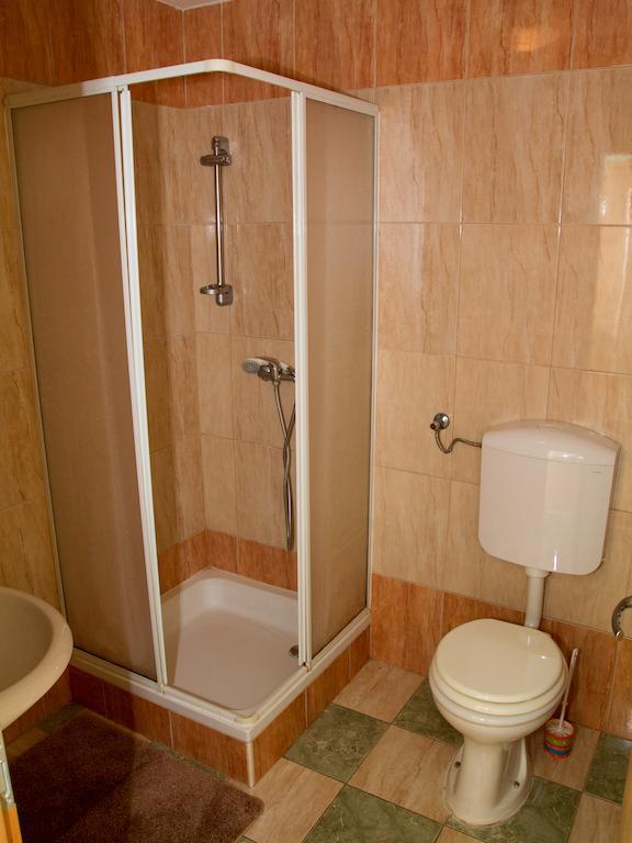 פטוי Guest House Pri Treh Lipah מראה חיצוני תמונה